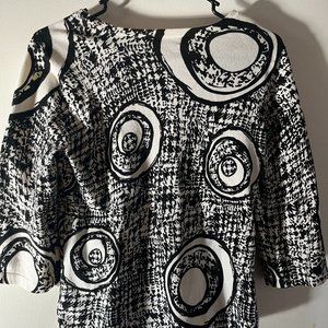 Geometric Black and White 3/4 sleeve shirt